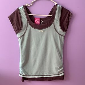Women’s Size Medium LN Imported From Overseas Workout T-Shirt